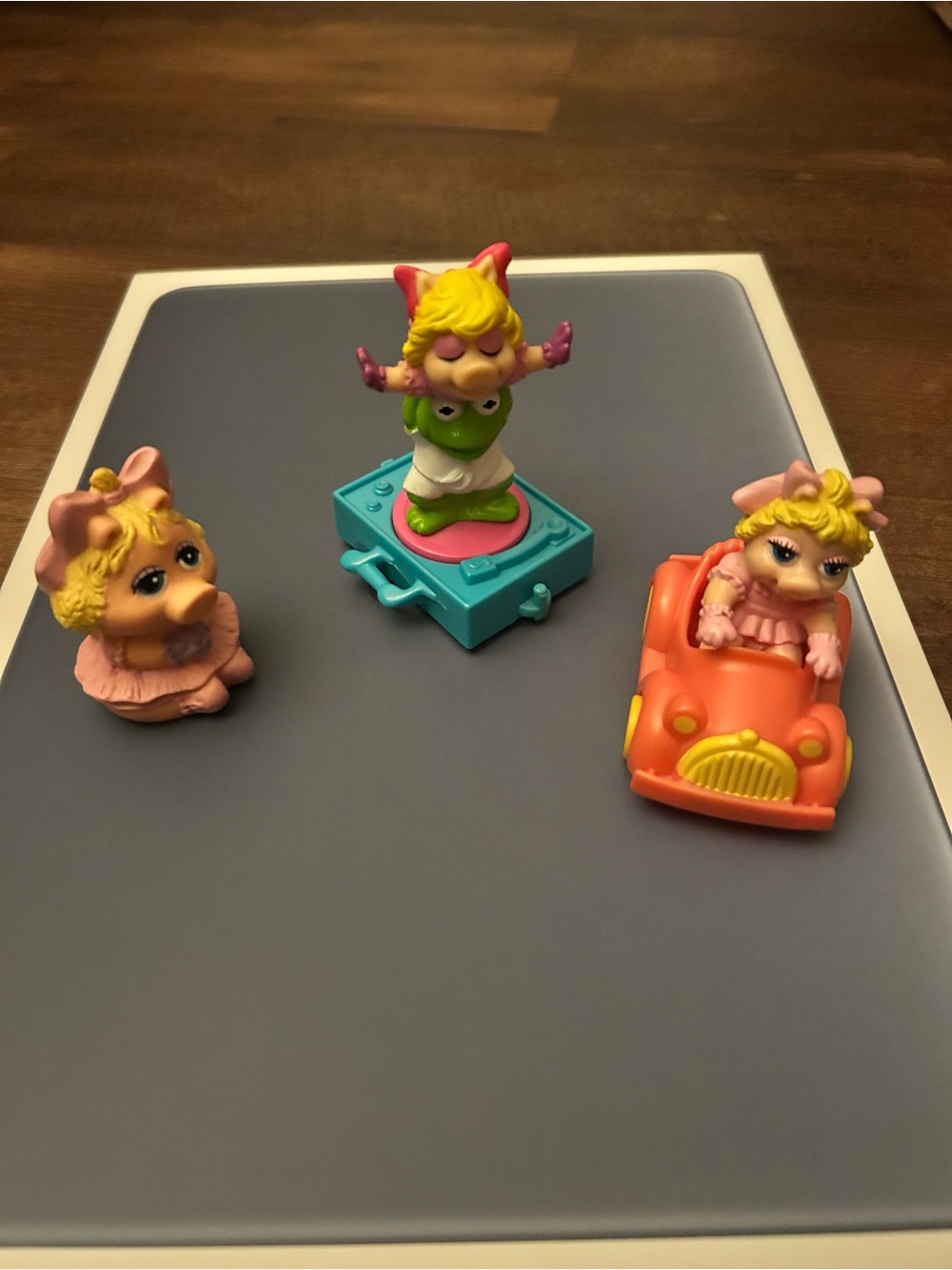 Lot of three vintage Miss Piggy toys